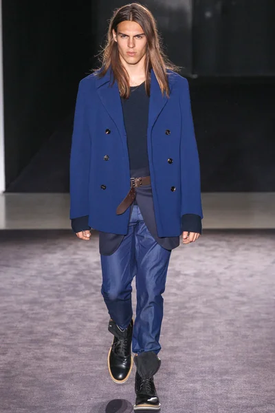 Look 25